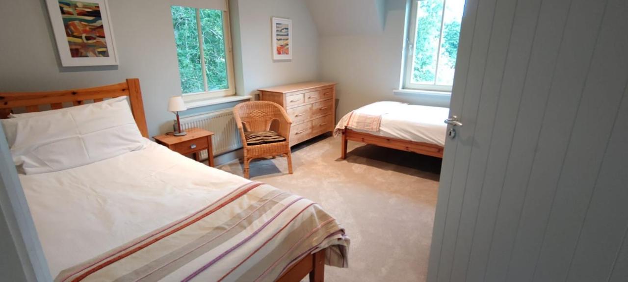 Dunkerron Woods Holiday Homes เคนแมร์ ภายนอก รูปภาพ