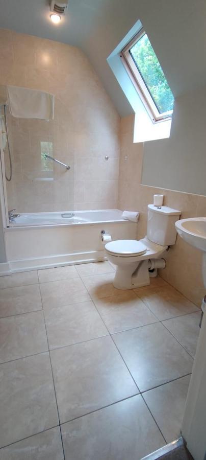 Dunkerron Woods Holiday Homes เคนแมร์ ภายนอก รูปภาพ
