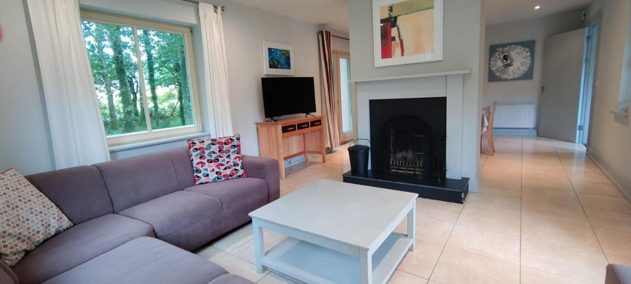 Dunkerron Woods Holiday Homes เคนแมร์ ภายนอก รูปภาพ