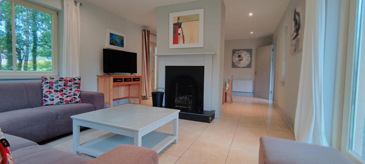 Dunkerron Woods Holiday Homes เคนแมร์ ภายนอก รูปภาพ