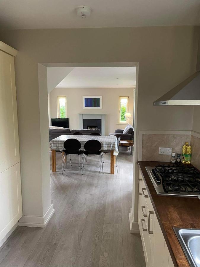 Dunkerron Woods Holiday Homes เคนแมร์ ภายนอก รูปภาพ