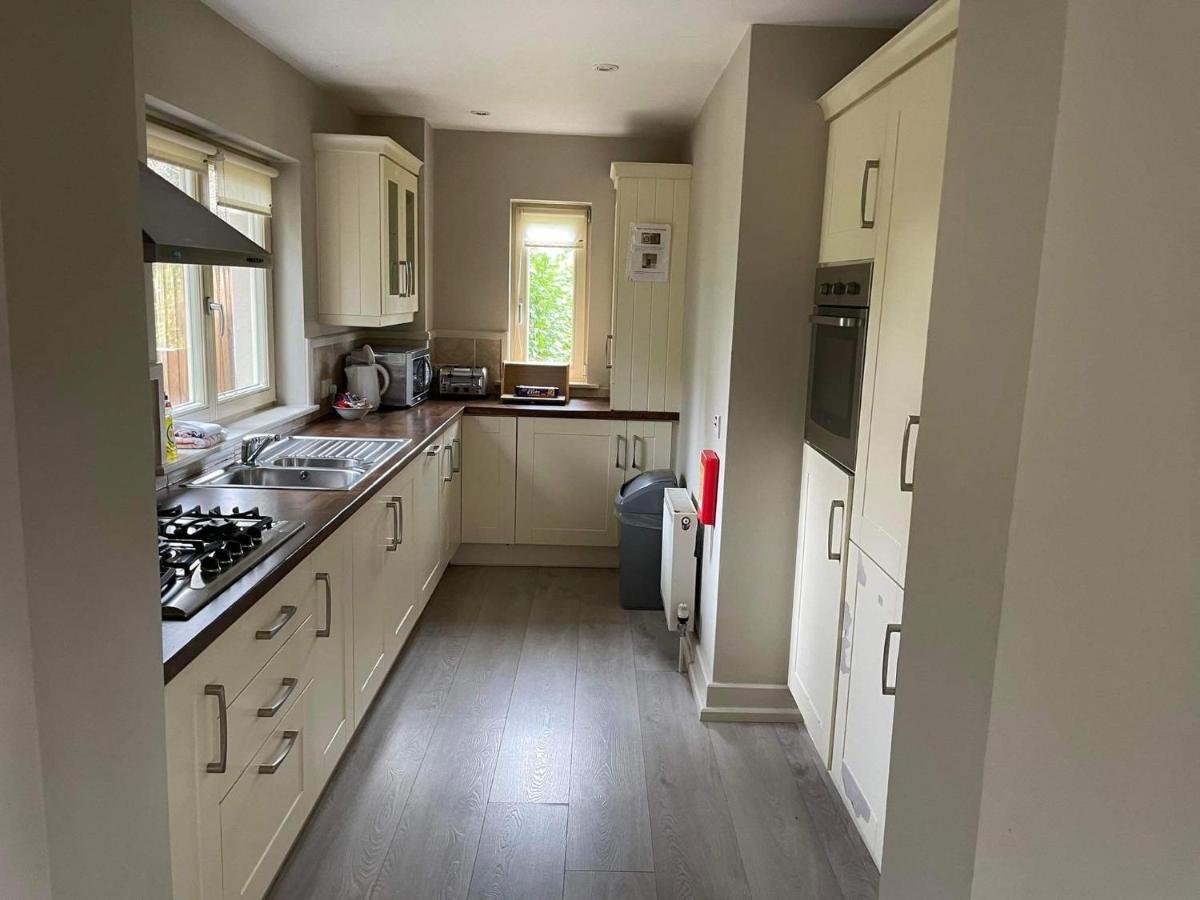 Dunkerron Woods Holiday Homes เคนแมร์ ภายนอก รูปภาพ