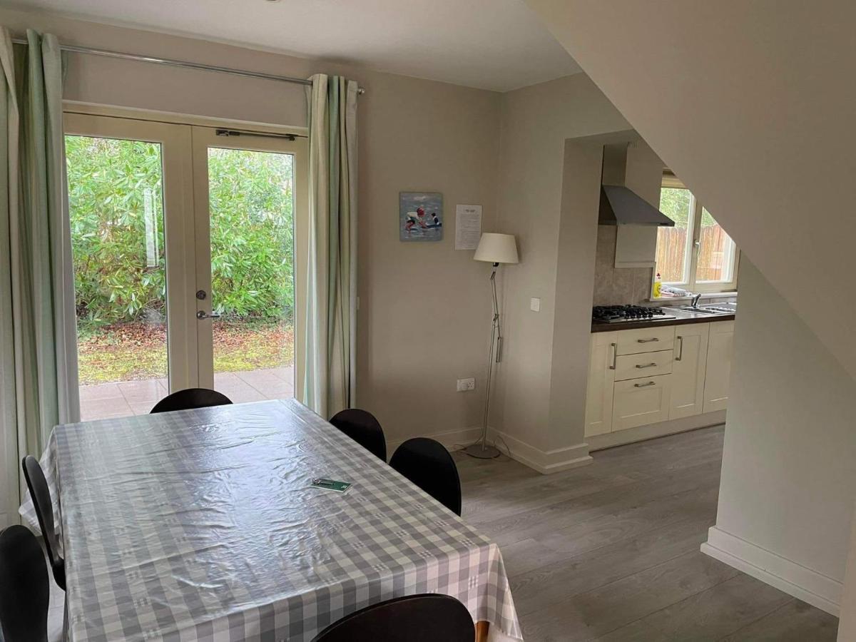 Dunkerron Woods Holiday Homes เคนแมร์ ภายนอก รูปภาพ