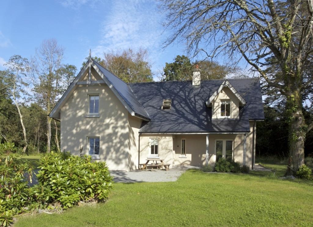 Dunkerron Woods Holiday Homes เคนแมร์ ภายนอก รูปภาพ